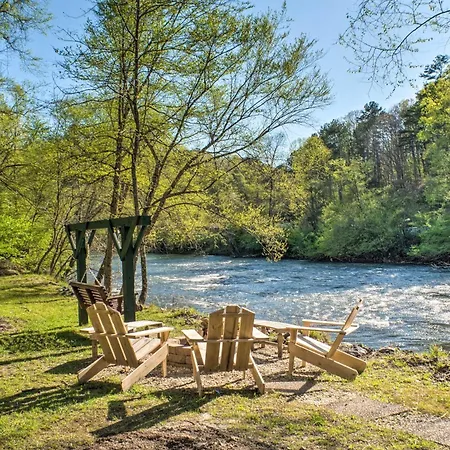 Happy Jacks Cabin On River With Deck And Game Room!